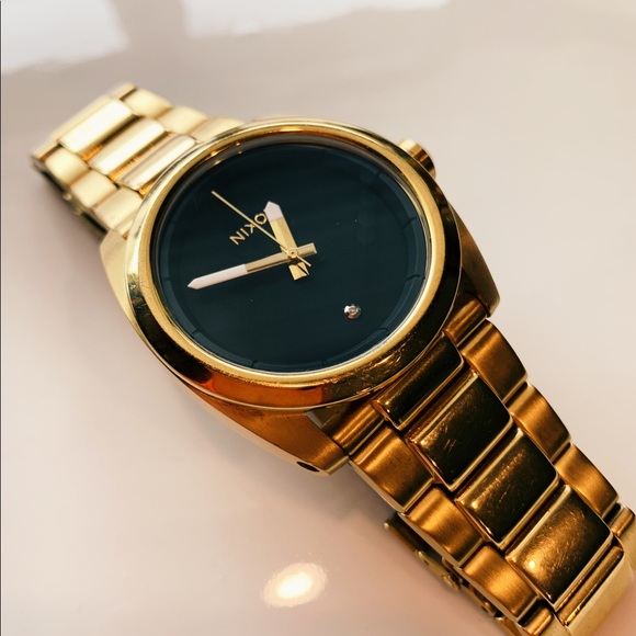 Nixon Other - Nixon “TheBoss” watch. Gold tone.